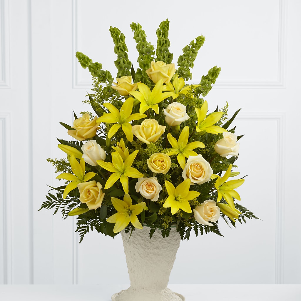 Golden Memories Arrangement – Affordableflowerdelivery.com, Tontitown AR