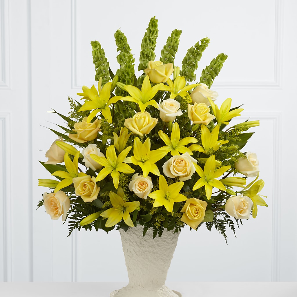 Golden Memories Arrangement – Affordableflowerdelivery.com, Tontitown AR