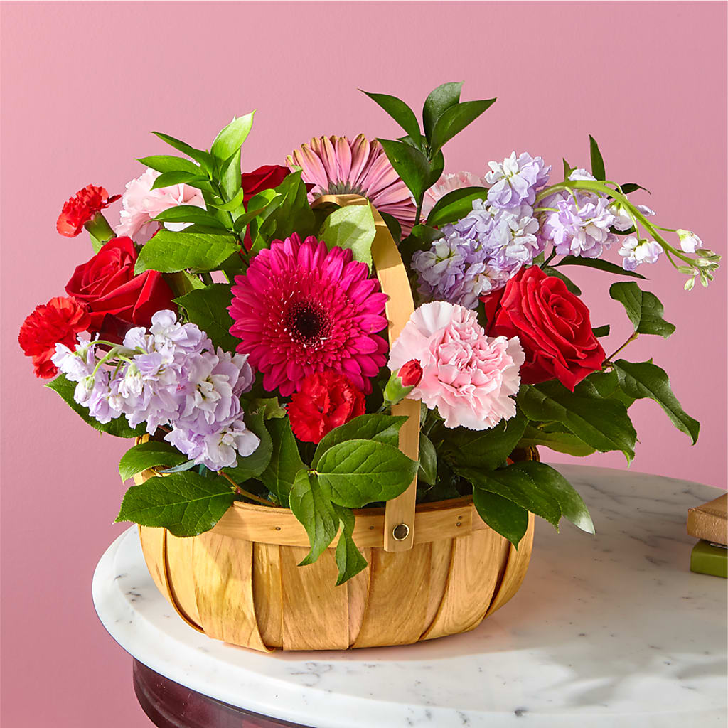 Pink Picnic Basket – Affordableflowerdelivery.com, Tontitown AR