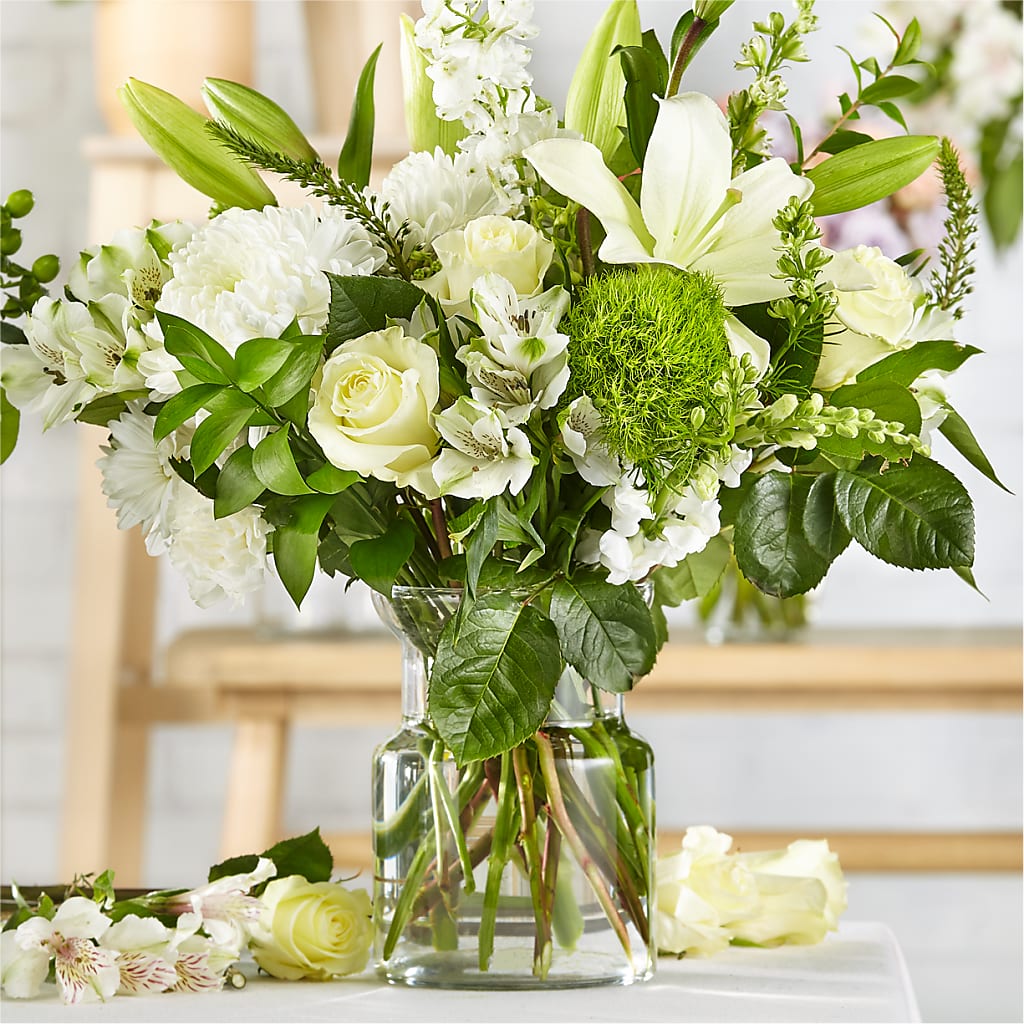 Classic Ivory – A Florist Original – Affordableflowerdelivery.com, Tontitown AR