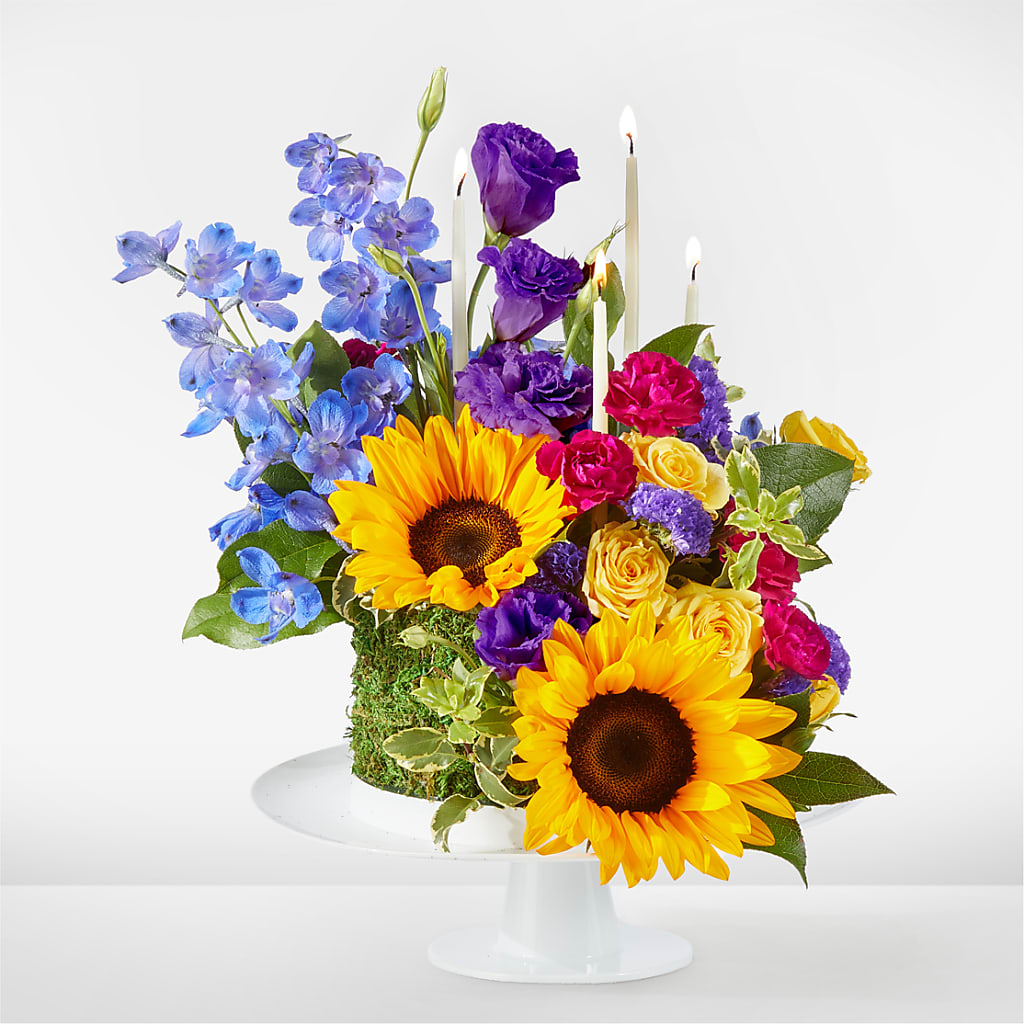 Star of the Day Floral Cake – Affordableflowerdelivery.com, Tontitown AR