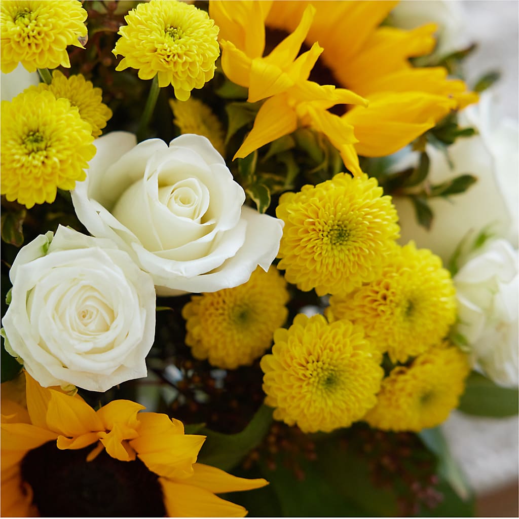 Luminous Morning Bouquet –  Affordableflowerdelivery.com, Tontitown AR