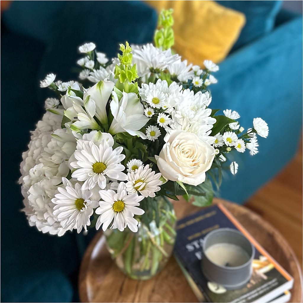 Classic Ivory – A Florist Original –  Affordableflowerdelivery.com, Tontitown AR
