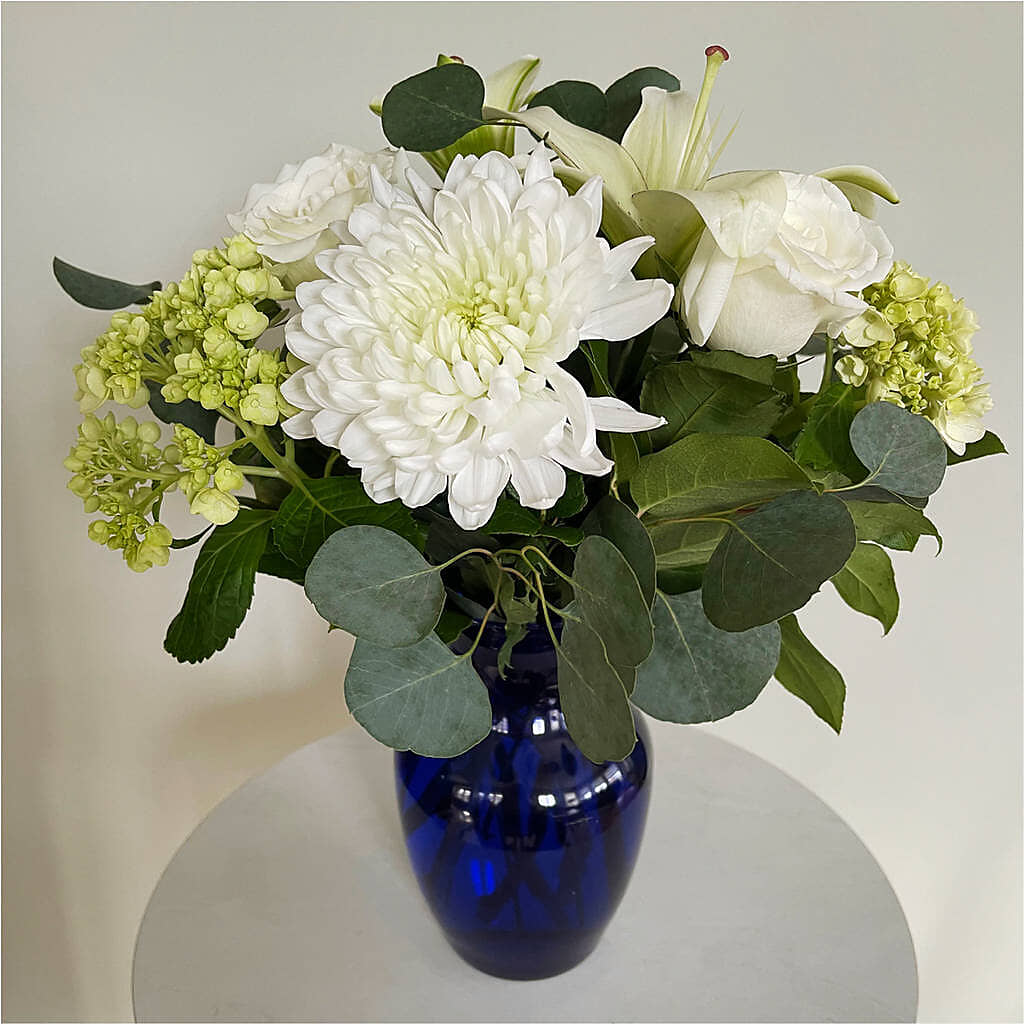 Snowy Dreams Bouquet –  Affordableflowerdelivery.com, Tontitown AR