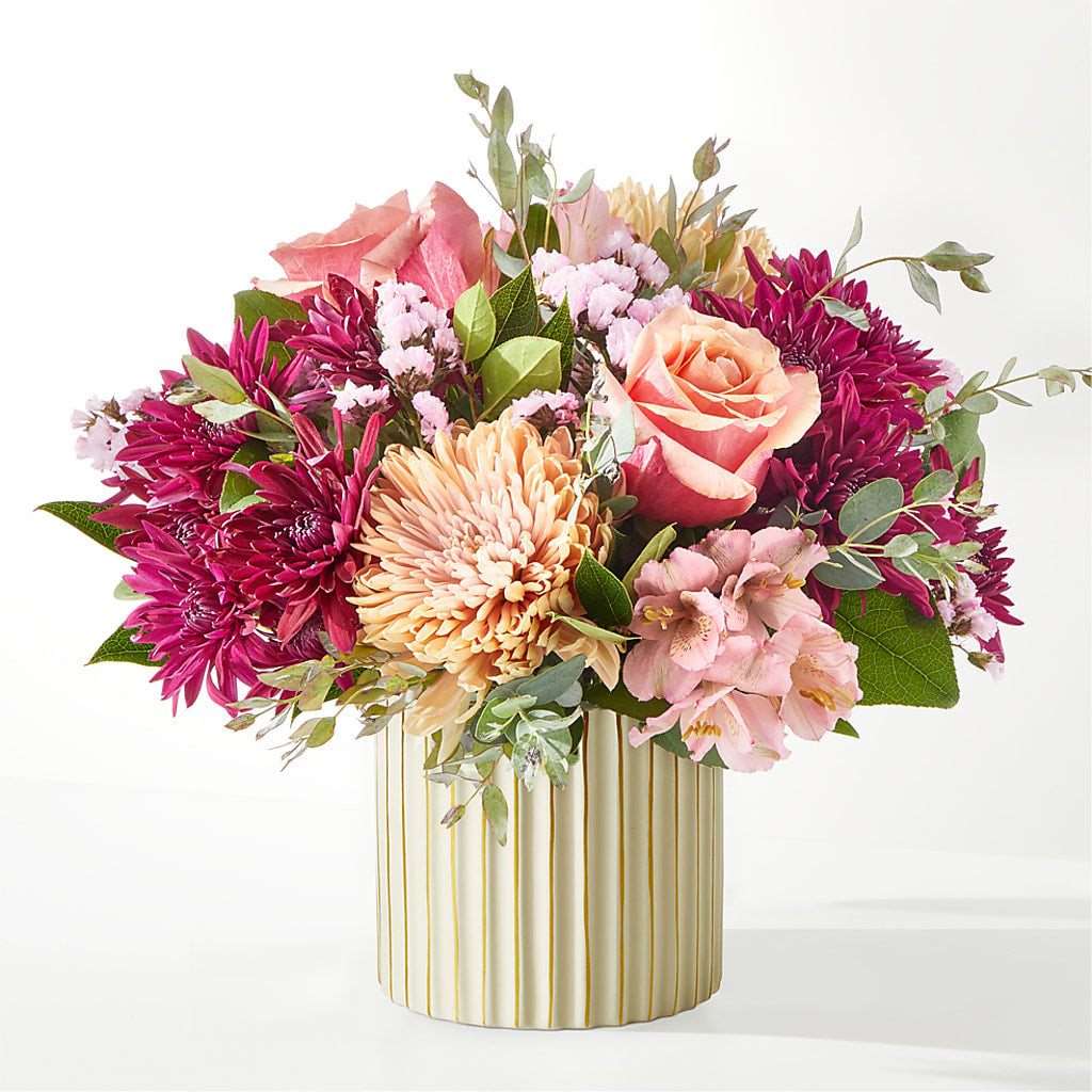Berry Cobbler Bouquet with Ivory Vase –  Affordableflowerdelivery.com, Tontitown AR
