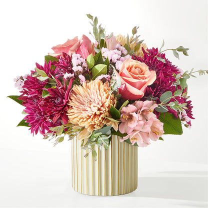 Berry Cobbler Bouquet with Ivory Vase –  Affordableflowerdelivery.com, Tontitown AR